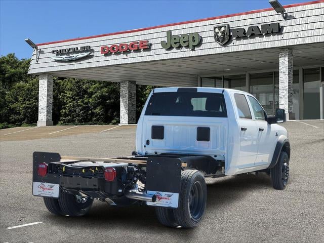 2026 RAM Ram 5500 Chassis Cab RAM 5500 TRADESMAN CHASSIS CREW CAB 4X4 84' CA