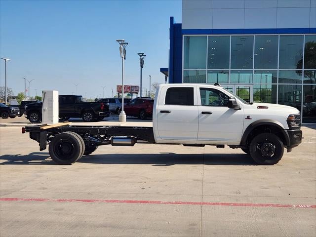 2026 RAM Ram 5500 Chassis Cab RAM 5500 TRADESMAN CHASSIS CREW CAB 4X4 84' CA