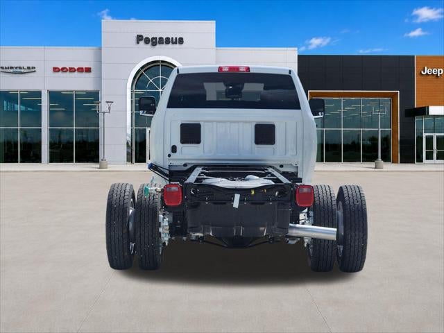 2026 RAM Ram 5500 Chassis Cab RAM 5500 TRADESMAN CHASSIS CREW CAB 4X4 84' CA