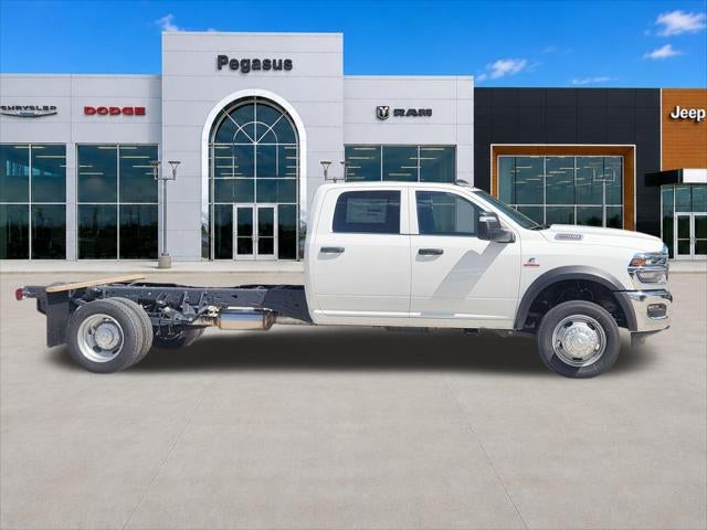 2026 RAM 5500 Chassis Cab RAM 5500 TRADESMAN CHASSIS CREW CAB 4X4 84' CA