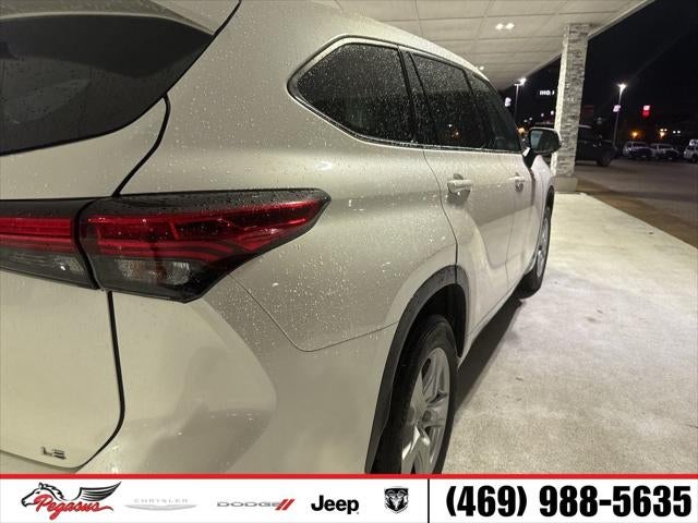 2021 Toyota Highlander LE