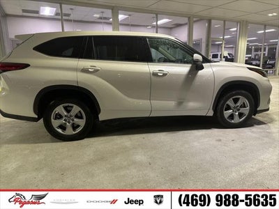 2021 Toyota Highlander LE