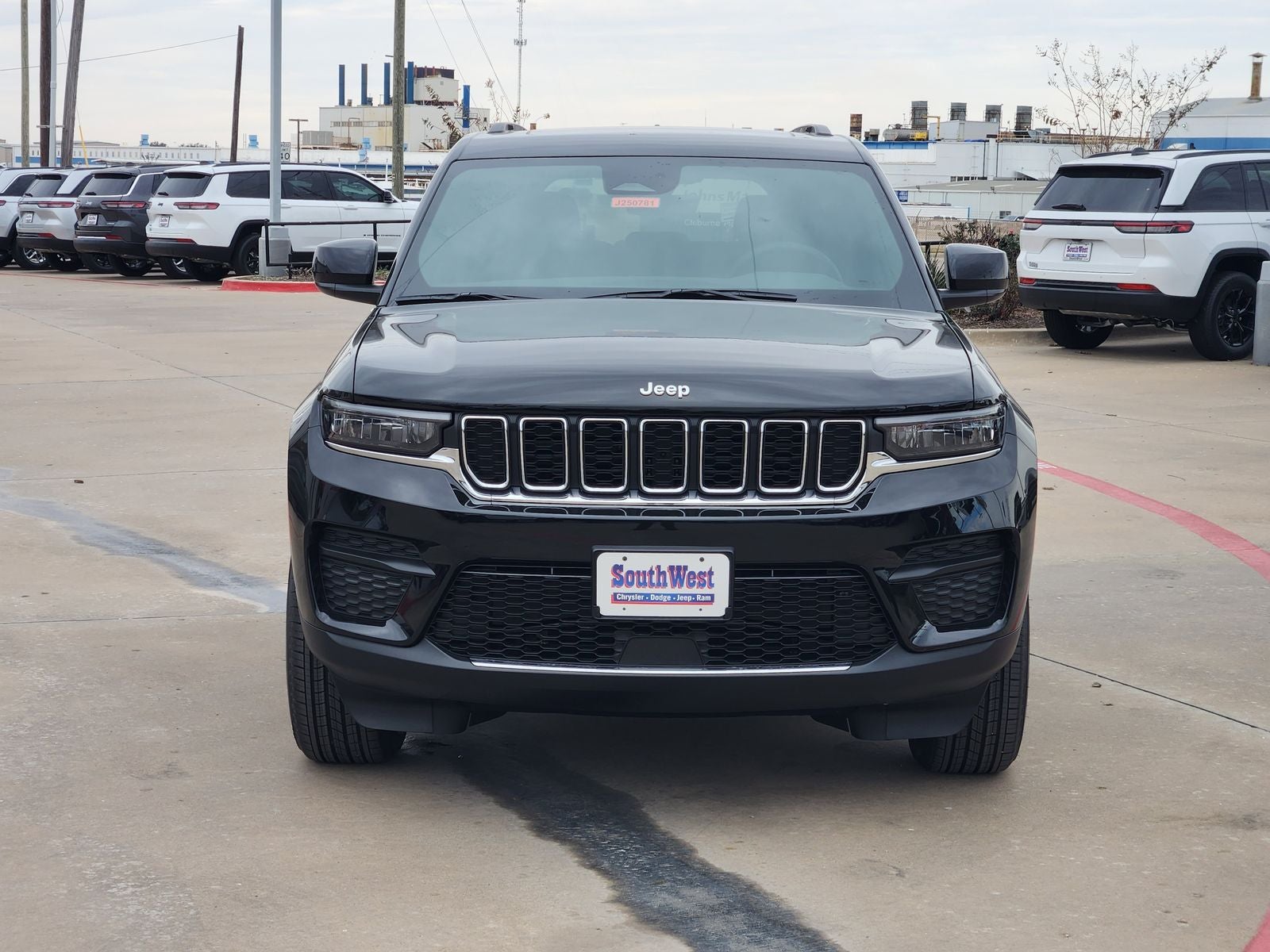 2025 Jeep Grand Cherokee GRAND CHEROKEE LAREDO X 4X2