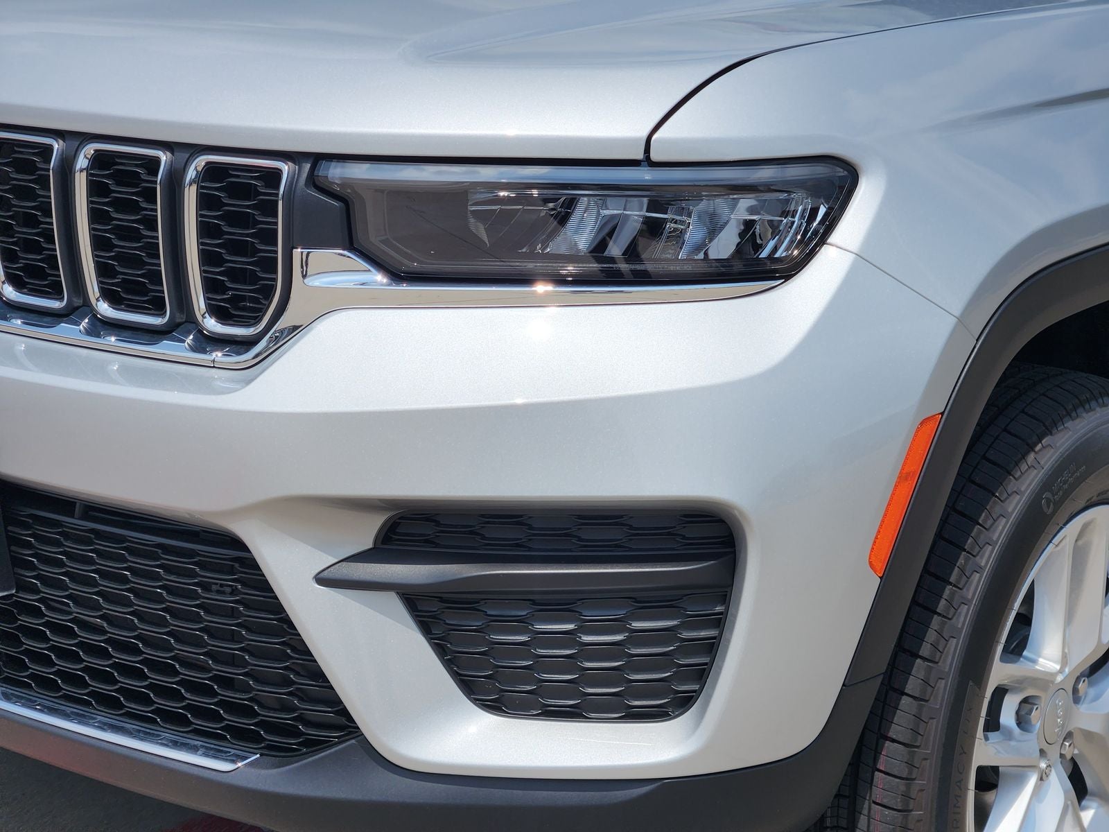 2026 Jeep Grand Cherokee GRAND CHEROKEE LAREDO 4X2