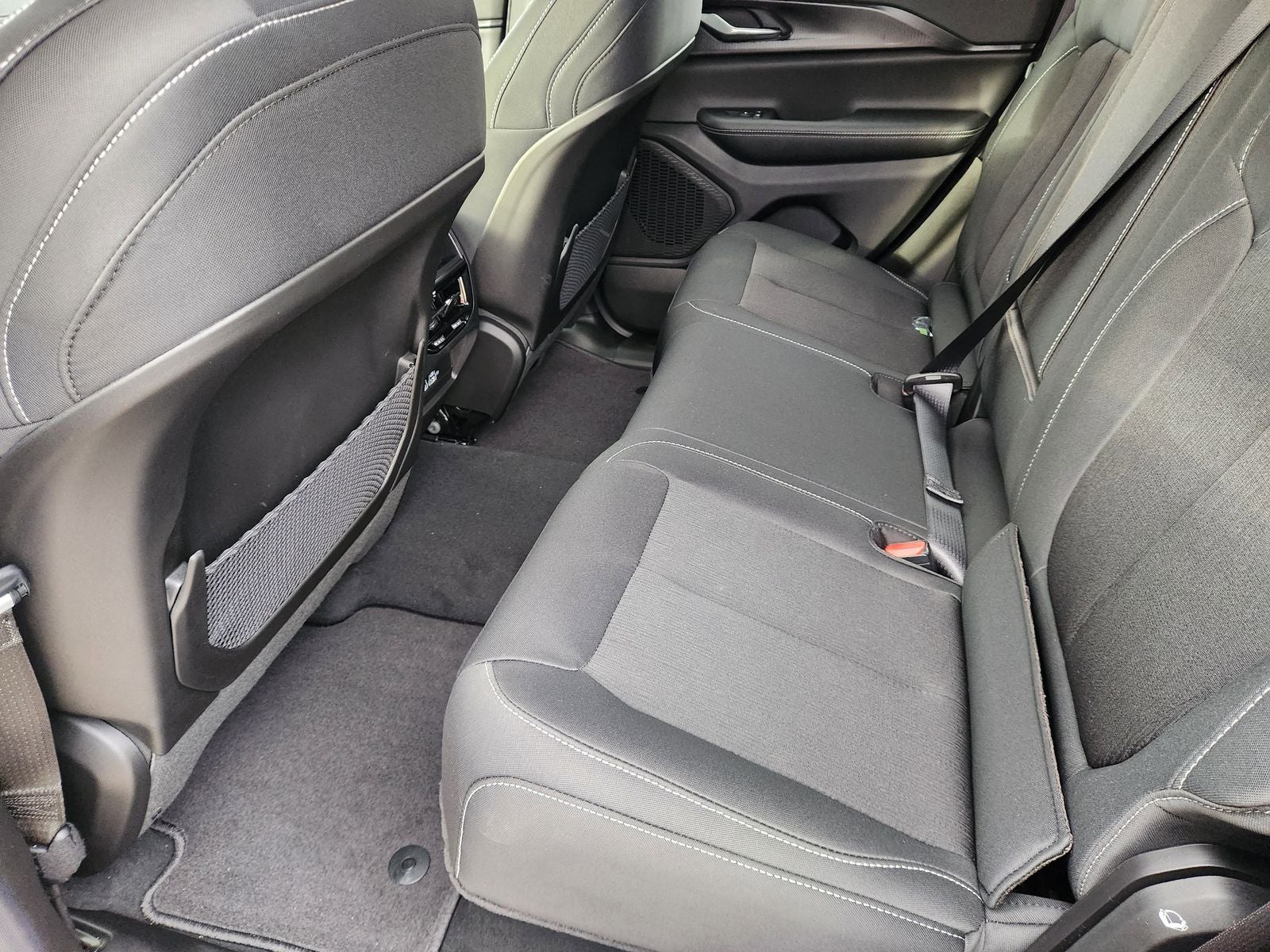 2025 Jeep Grand Cherokee GRAND CHEROKEE LAREDO X 4X2