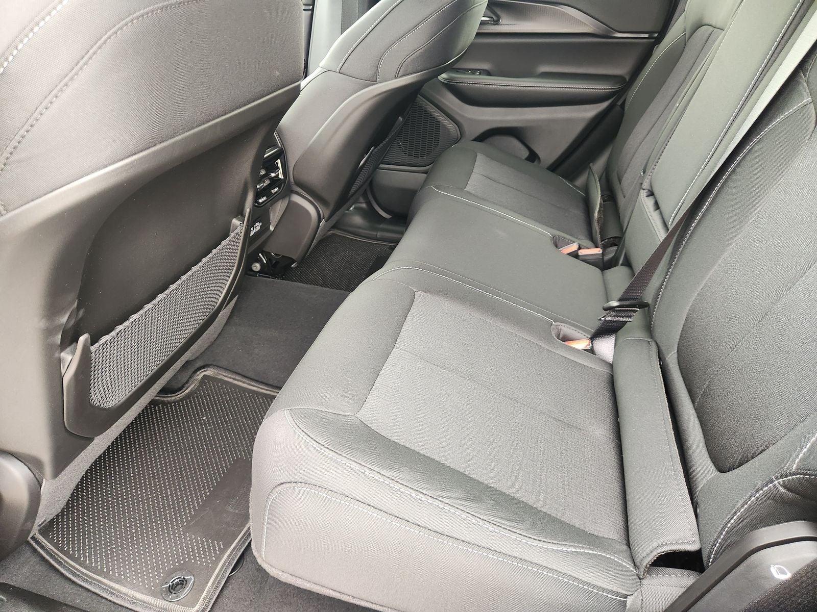 2026 Jeep Grand Cherokee GRAND CHEROKEE LAREDO 4X2