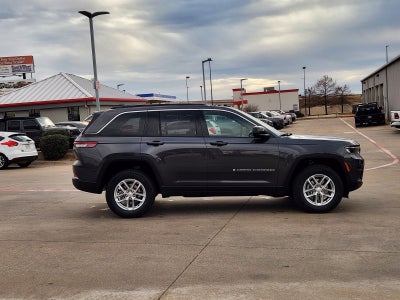 2025 Jeep Grand Cherokee GRAND CHEROKEE LAREDO X 4X2