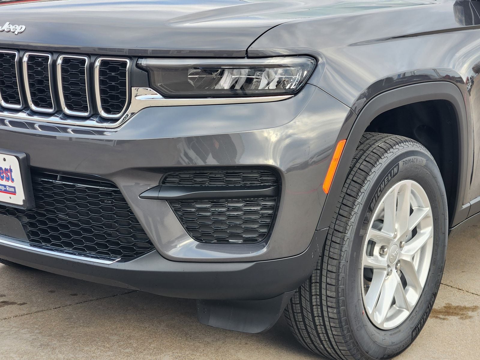 2025 Jeep Grand Cherokee GRAND CHEROKEE LAREDO X 4X2