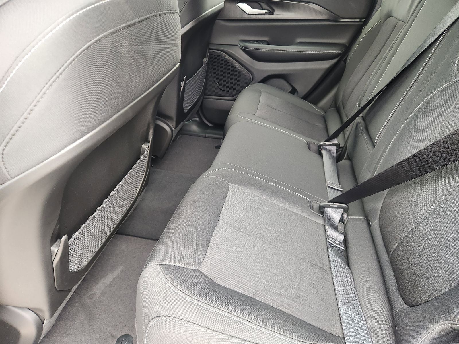 2025 Jeep Grand Cherokee GRAND CHEROKEE LAREDO X 4X2