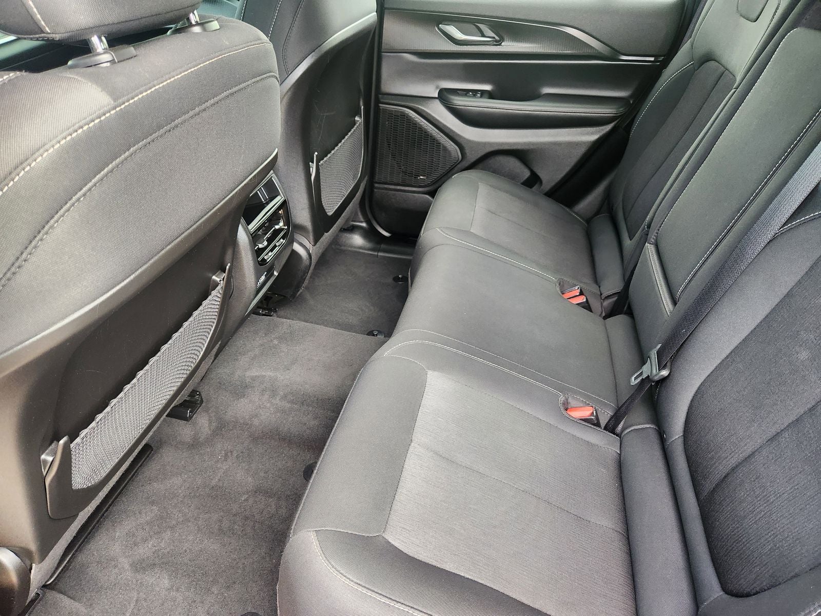 2025 Jeep Grand Cherokee Laredo X 4x2