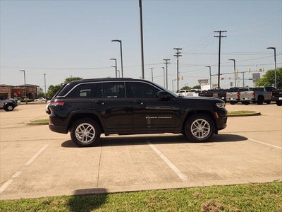 2025 Jeep Grand Cherokee Laredo X 4x2