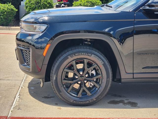 2026 Jeep Grand Cherokee GRAND CHEROKEE LAREDO ALTITUDE 4X2