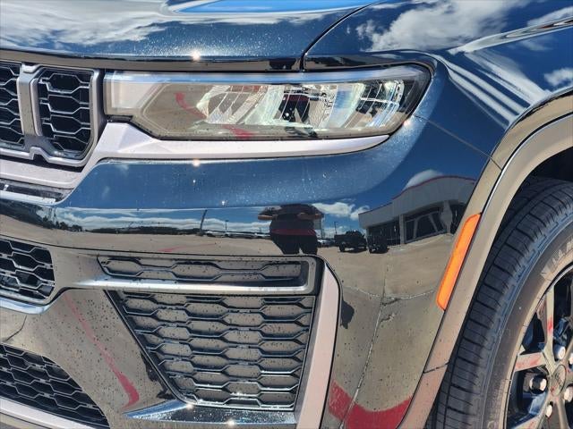 2026 Jeep Grand Cherokee GRAND CHEROKEE LAREDO ALTITUDE 4X2