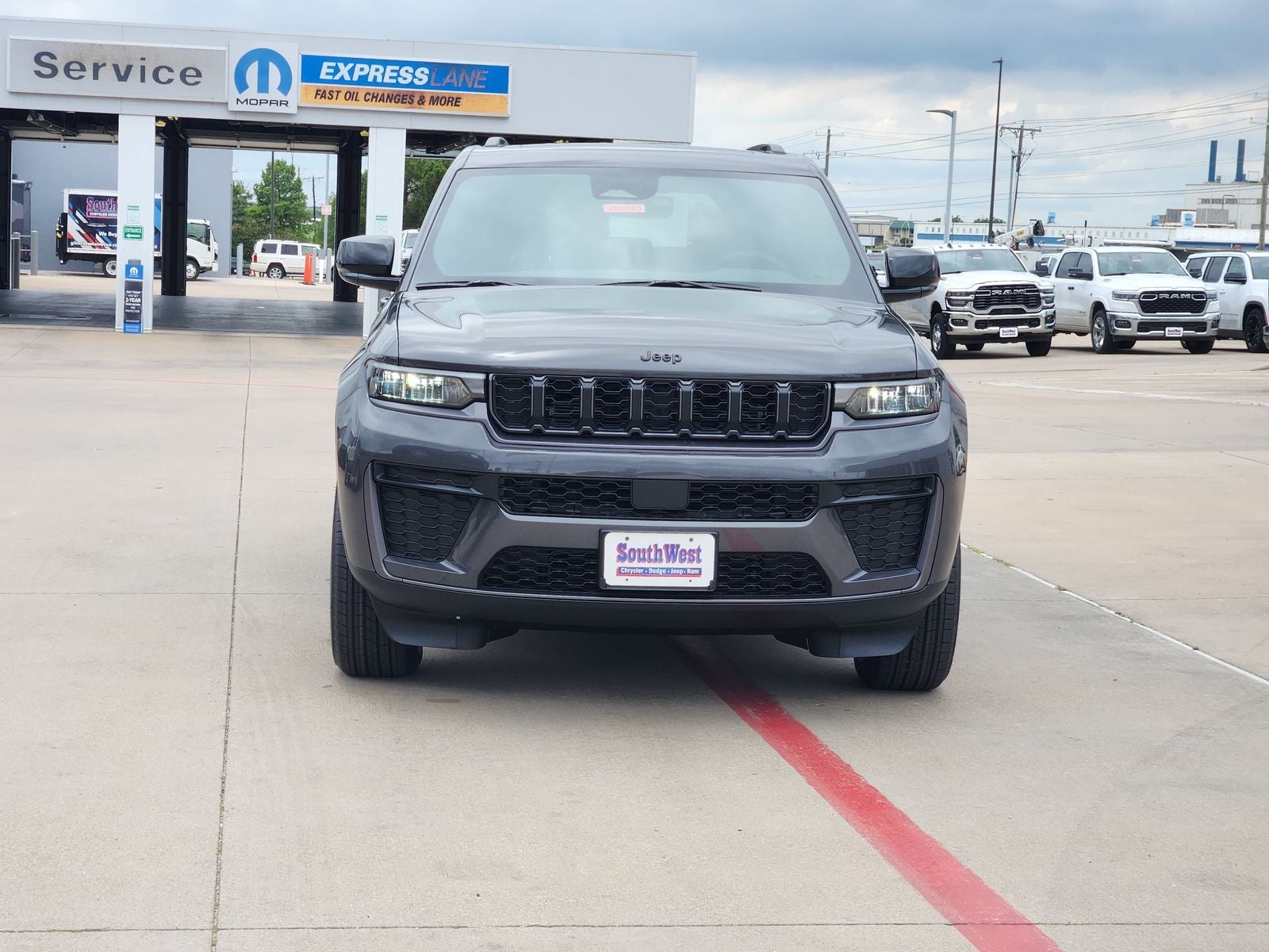 2026 Jeep Grand Cherokee GRAND CHEROKEE LAREDO ALTITUDE 4X2