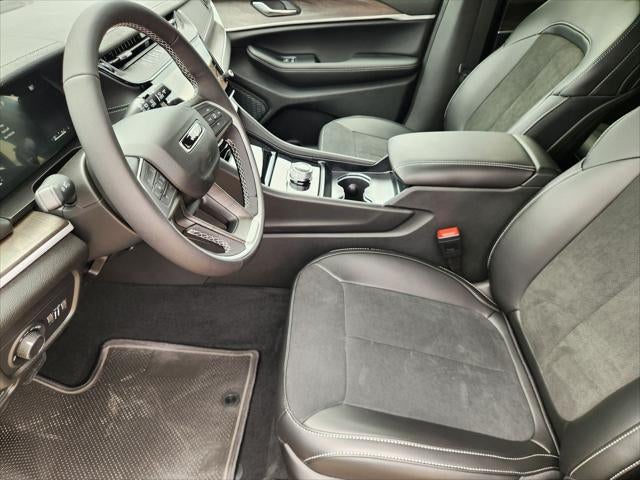 2026 Jeep Grand Cherokee GRAND CHEROKEE LAREDO ALTITUDE 4X2