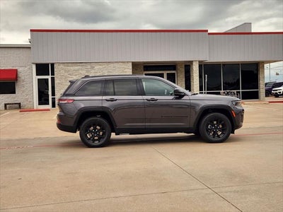 2026 Jeep Grand Cherokee GRAND CHEROKEE LAREDO ALTITUDE 4X2