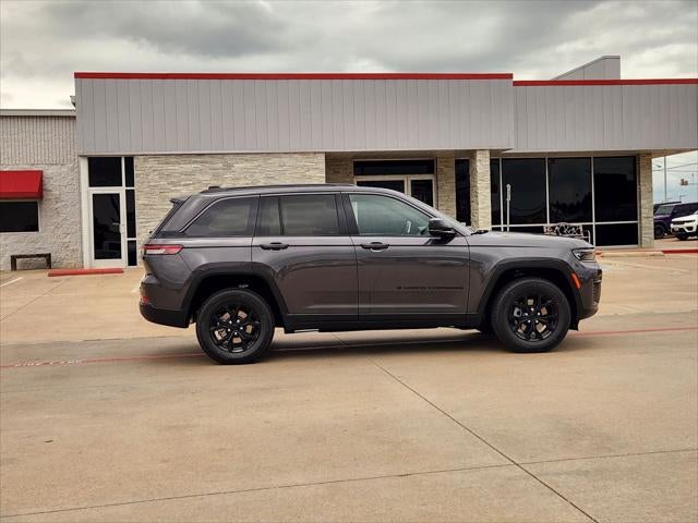 2026 Jeep Grand Cherokee GRAND CHEROKEE LAREDO ALTITUDE 4X2