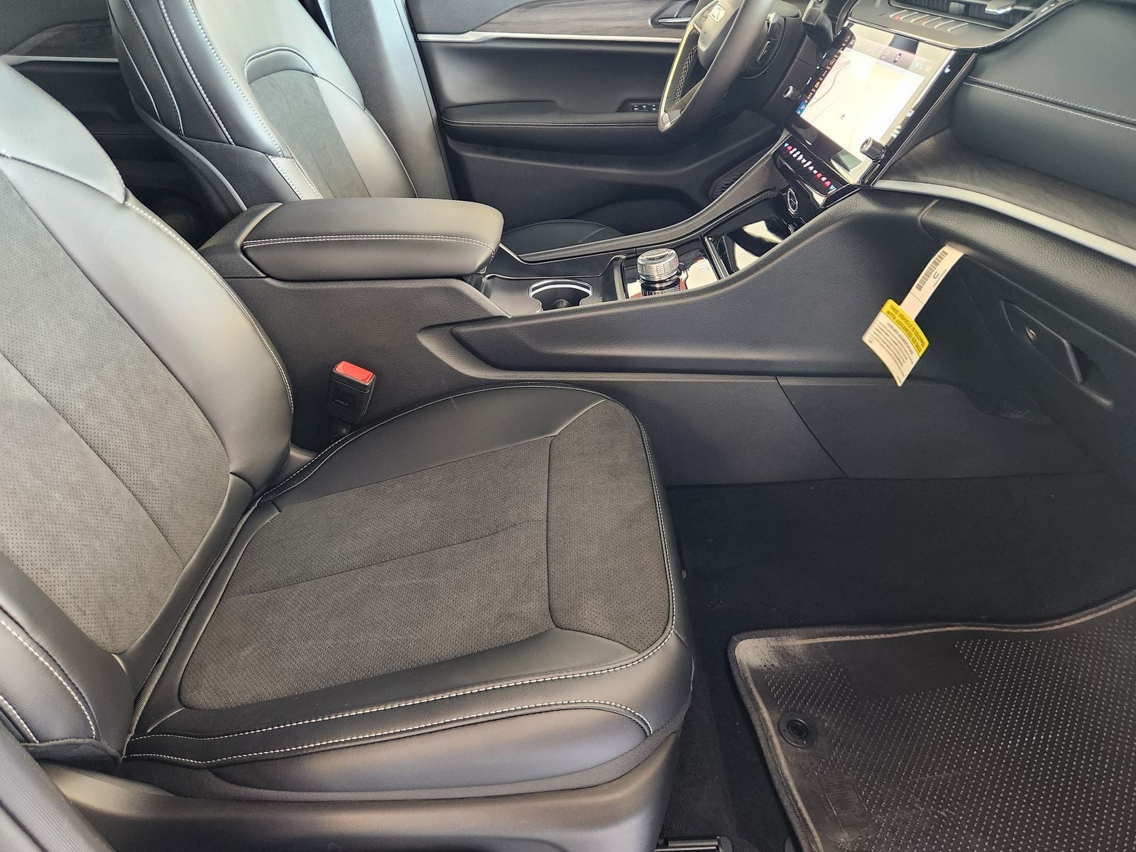 2026 Jeep Grand Cherokee GRAND CHEROKEE LAREDO ALTITUDE 4X2