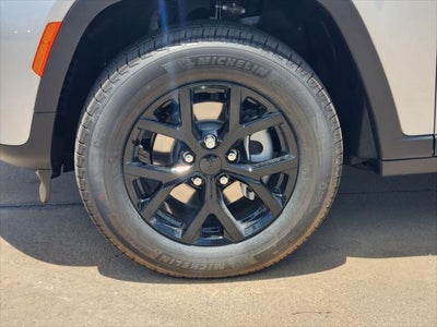 2026 Jeep Grand Cherokee GRAND CHEROKEE LAREDO ALTITUDE 4X2