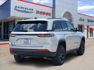 2026 Jeep Grand Cherokee GRAND CHEROKEE LAREDO ALTITUDE 4X2