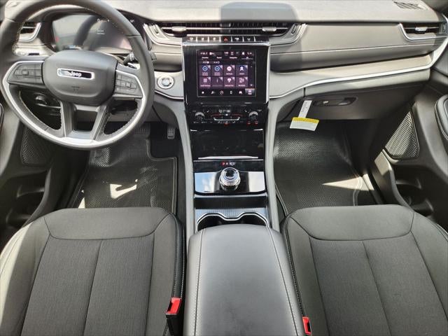 2026 Jeep Grand Cherokee GRAND CHEROKEE LAREDO X 4X4