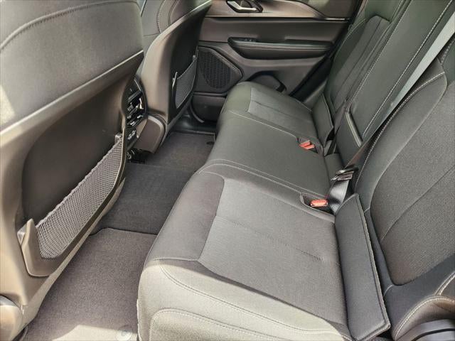 2026 Jeep Grand Cherokee GRAND CHEROKEE LAREDO X 4X4