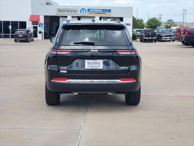 2026 Jeep Grand Cherokee GRAND CHEROKEE LAREDO X 4X4
