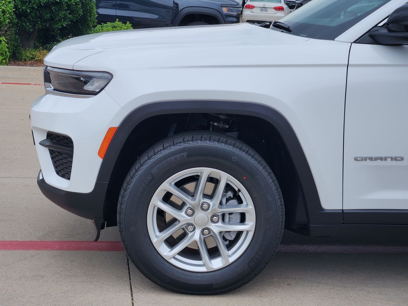 2026 Jeep Grand Cherokee GRAND CHEROKEE LAREDO X 4X4
