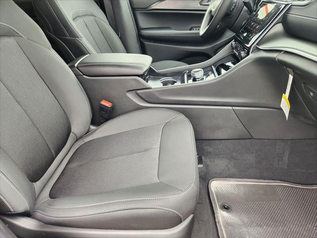 2026 Jeep Grand Cherokee GRAND CHEROKEE LAREDO X 4X4
