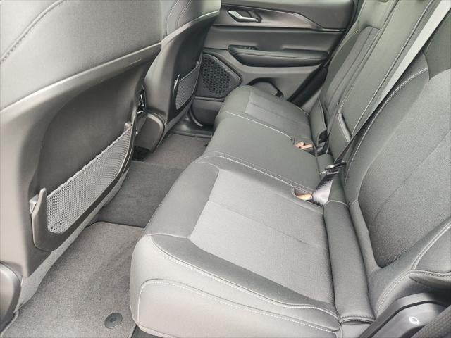 2026 Jeep Grand Cherokee GRAND CHEROKEE LAREDO X 4X4