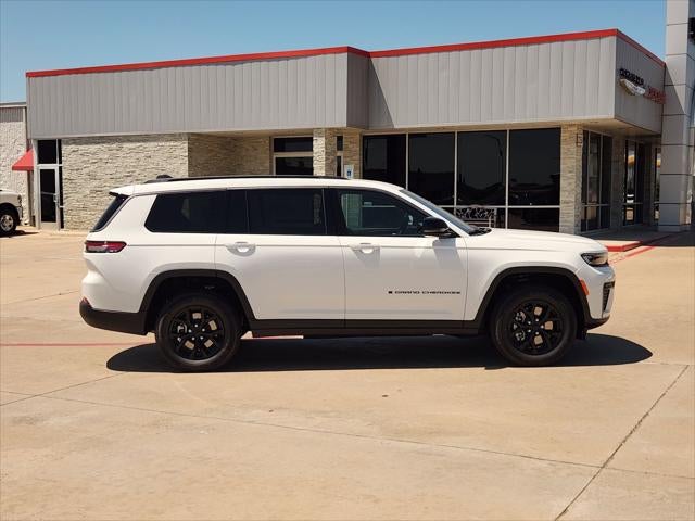 2026 Jeep Grand Cherokee GRAND CHEROKEE L LAREDO ALTITUDE 4X2