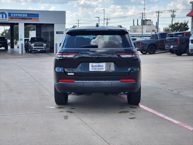 2026 Jeep Grand Cherokee GRAND CHEROKEE L LAREDO ALTITUDE 4X2