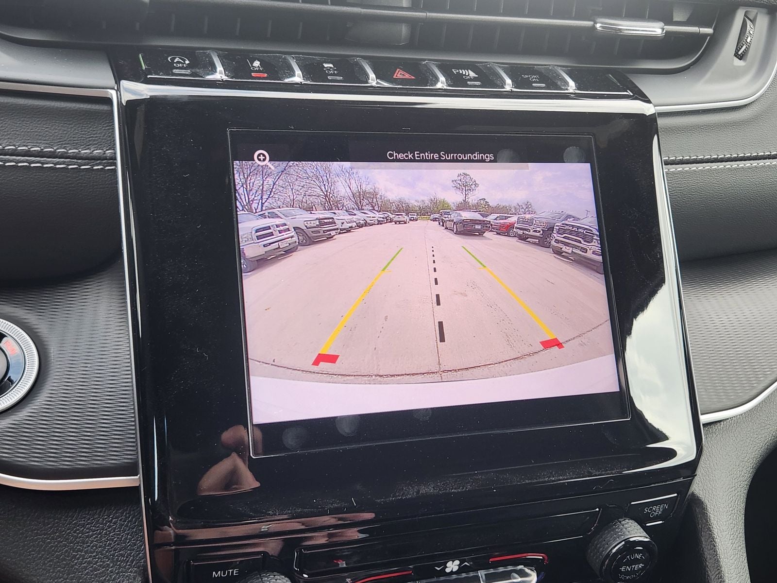 2025 Jeep Grand Cherokee GRAND CHEROKEE L LAREDO 4X4