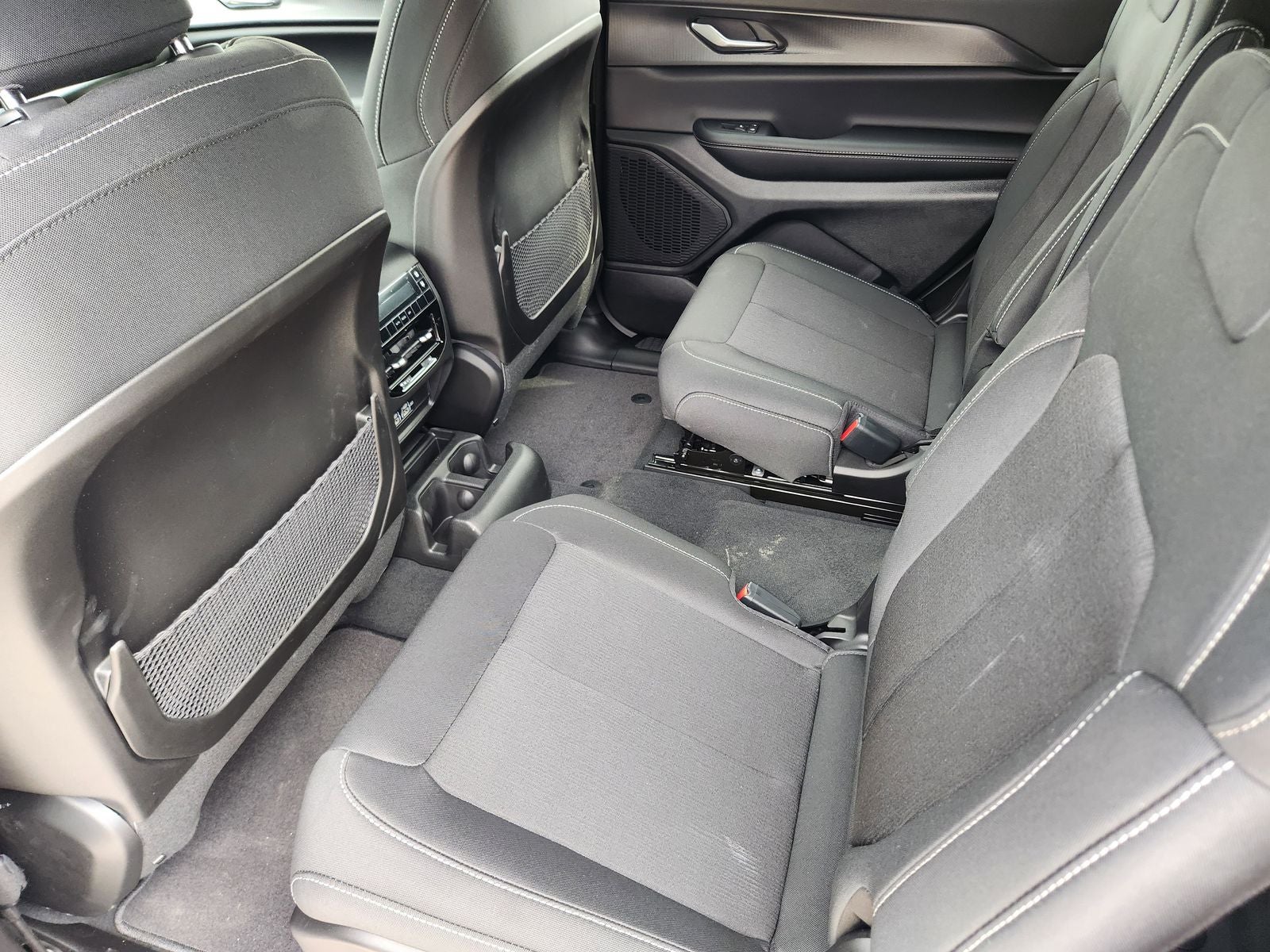 2025 Jeep Grand Cherokee GRAND CHEROKEE L LAREDO 4X4