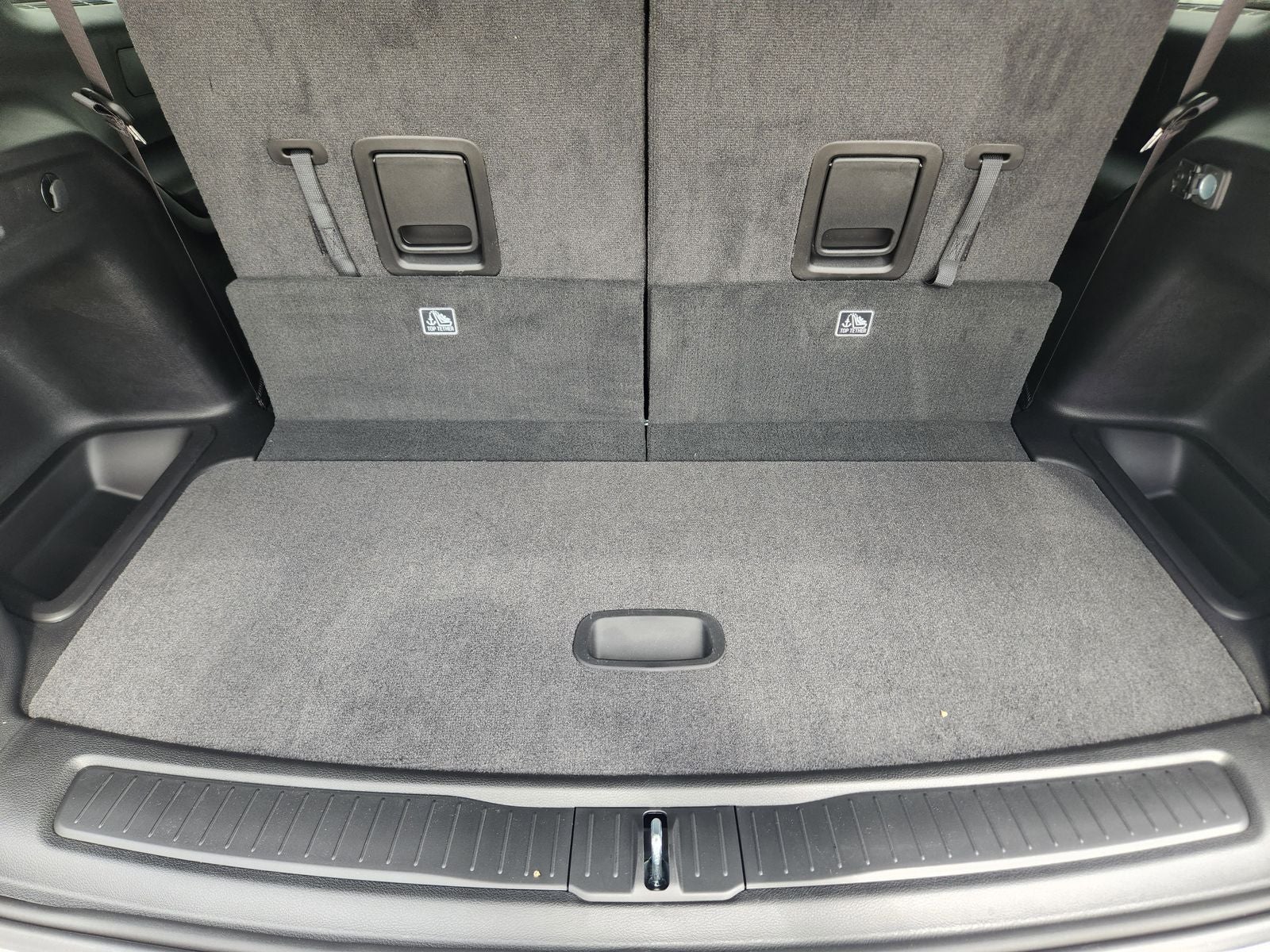 2025 Jeep Grand Cherokee GRAND CHEROKEE L LAREDO 4X4