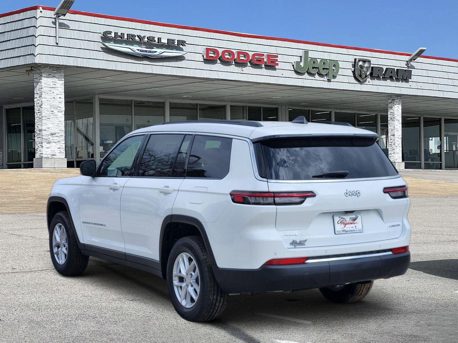 2025 Jeep Grand Cherokee GRAND CHEROKEE L LAREDO 4X4