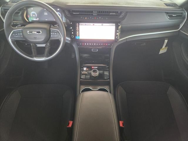 2026 Jeep Grand Cherokee GRAND CHEROKEE L LAREDO ALTITUDE 4X4