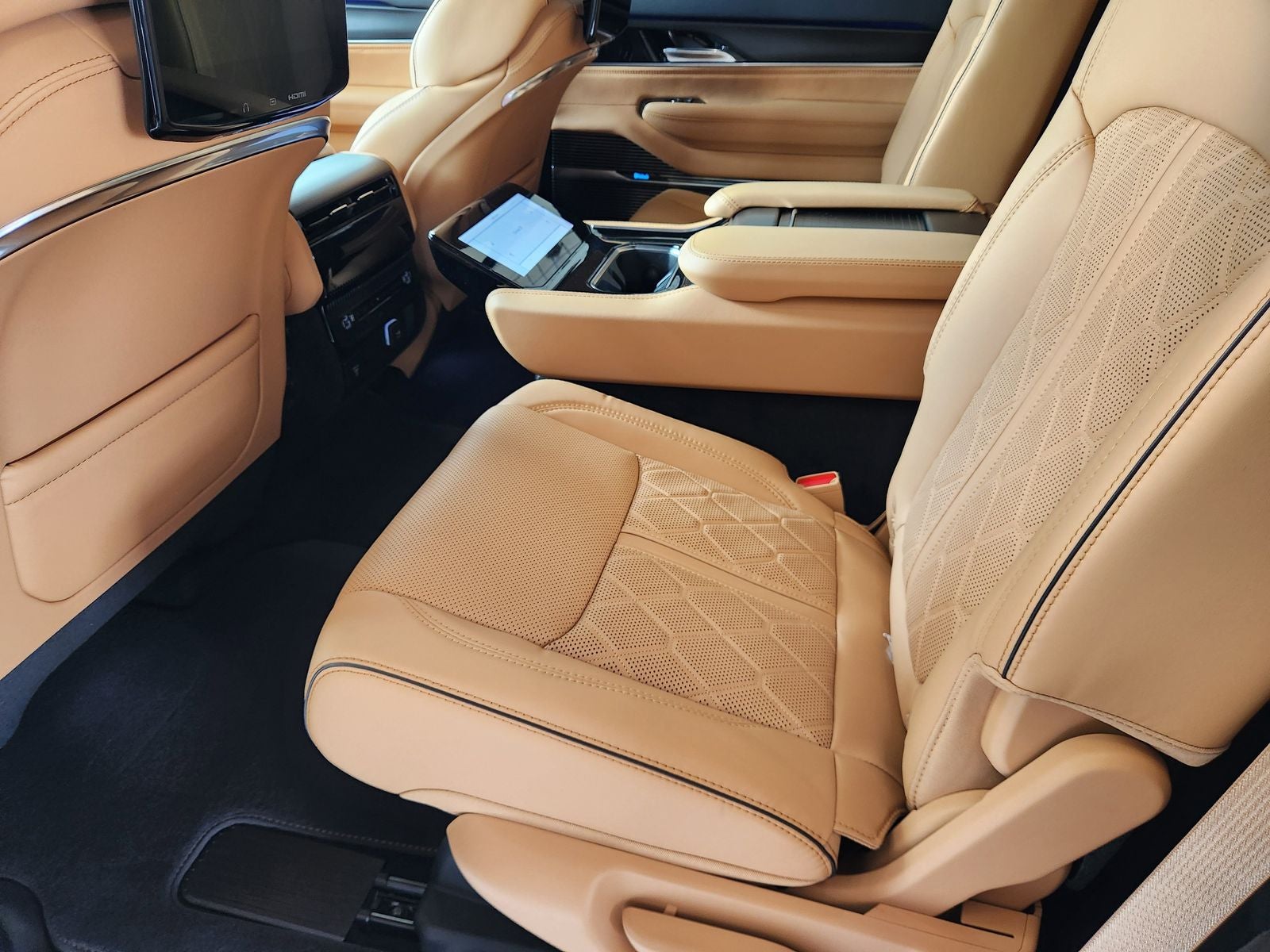 2026 Jeep Grand Wagoneer GRAND WAGONEER L SUMMIT RESERVE 4X4
