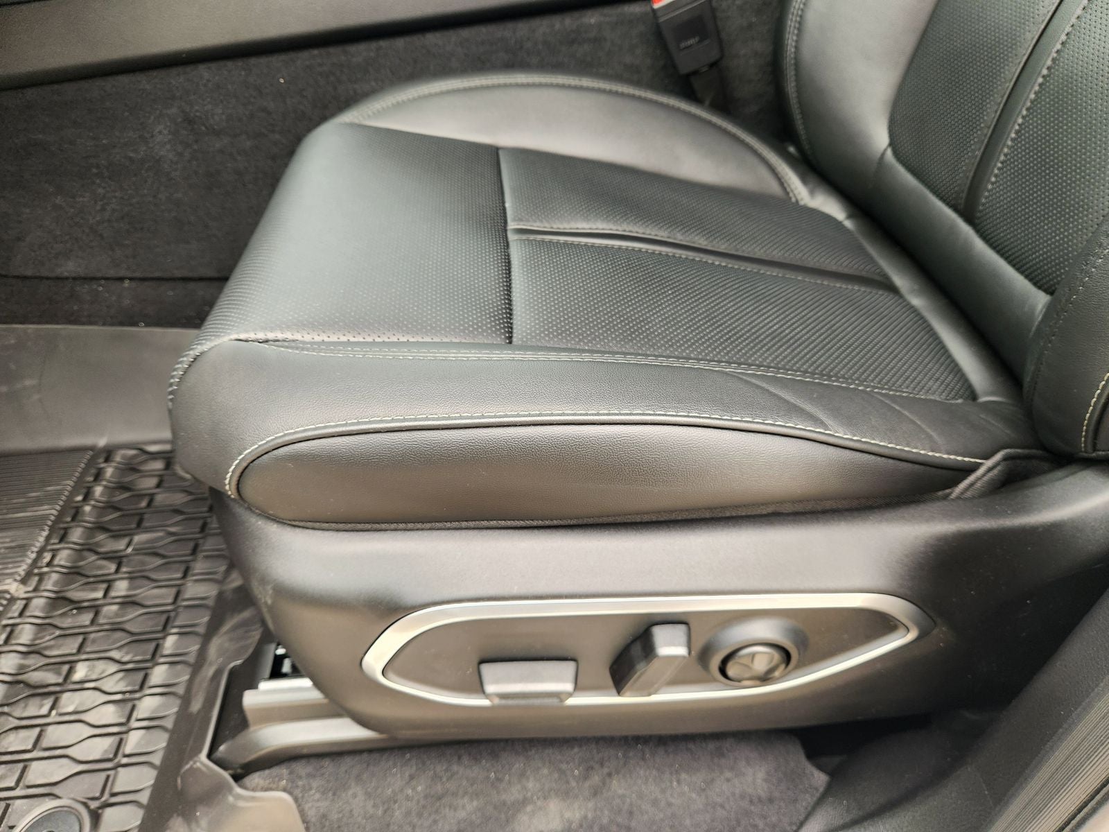 2026 Jeep Grand Wagoneer GRAND WAGONEER UPLAND 4X4