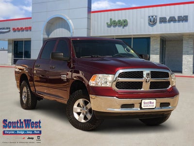 2022 RAM 1500 Classic SLT Crew Cab 4x4 5'7' Box