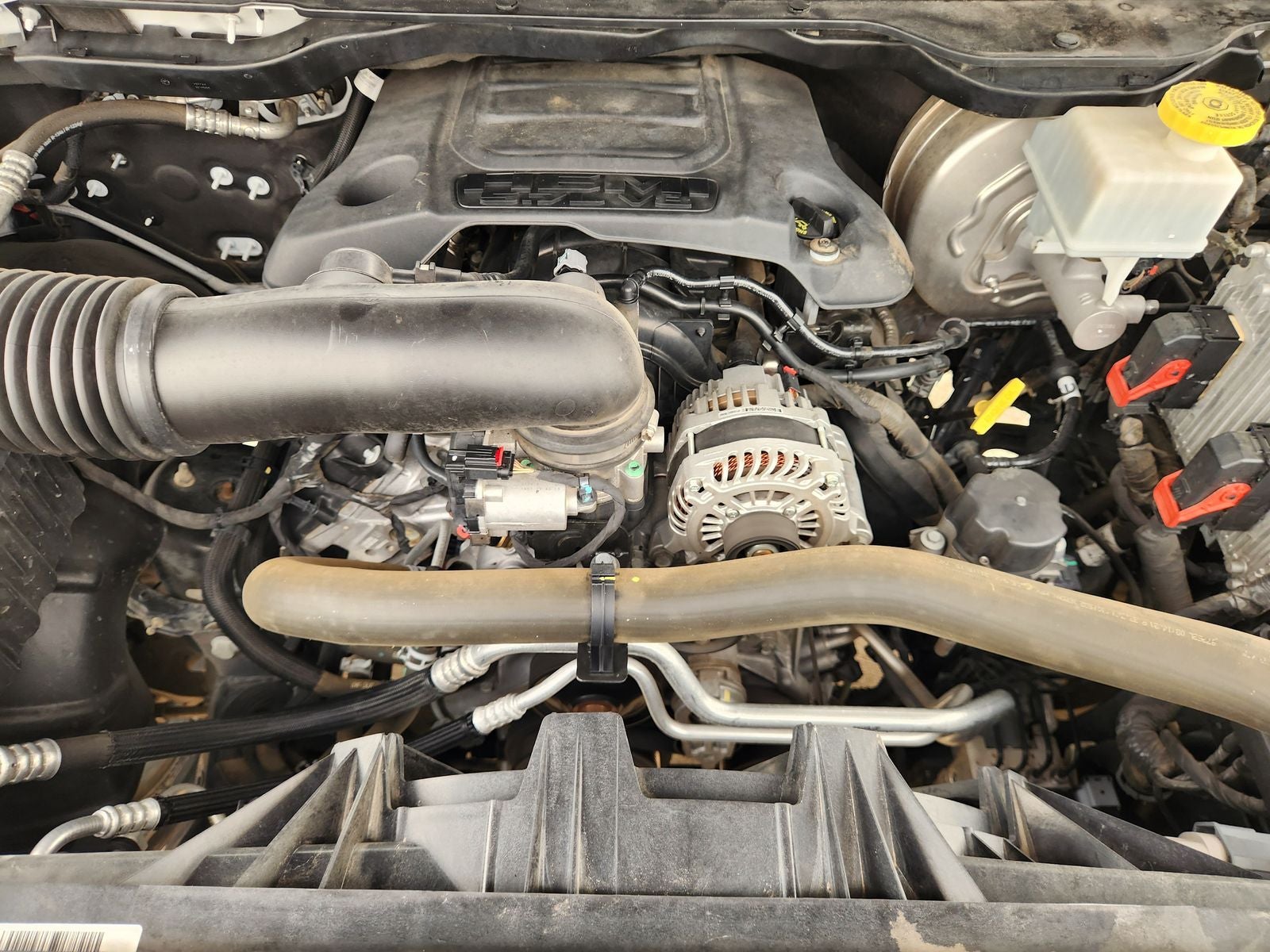 2022 RAM Ram 1500 Lone Star Crew Cab 4x2 5'7' Box