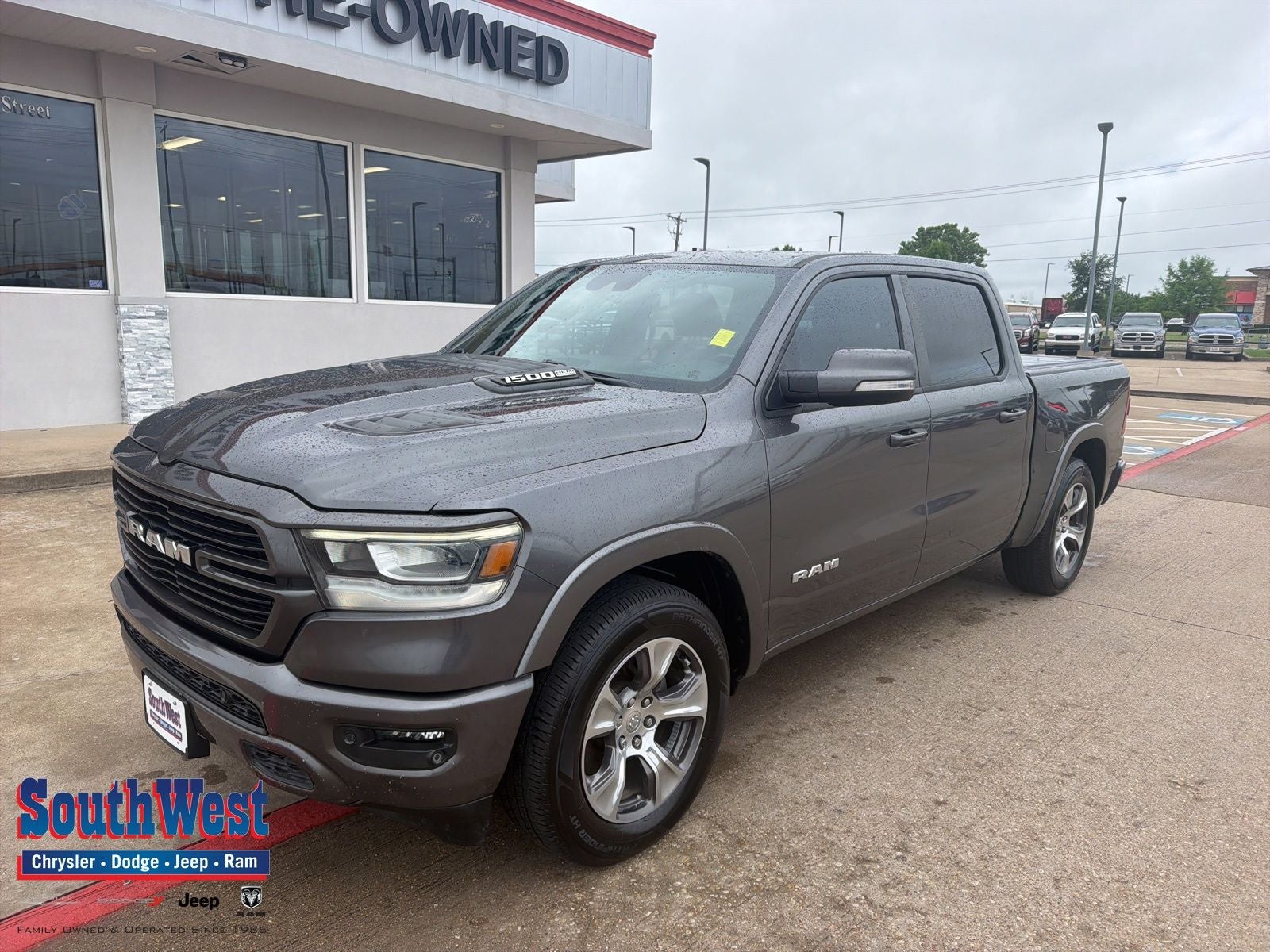 2022 RAM Ram 1500 Laramie Crew Cab 4x2 5'7' Box