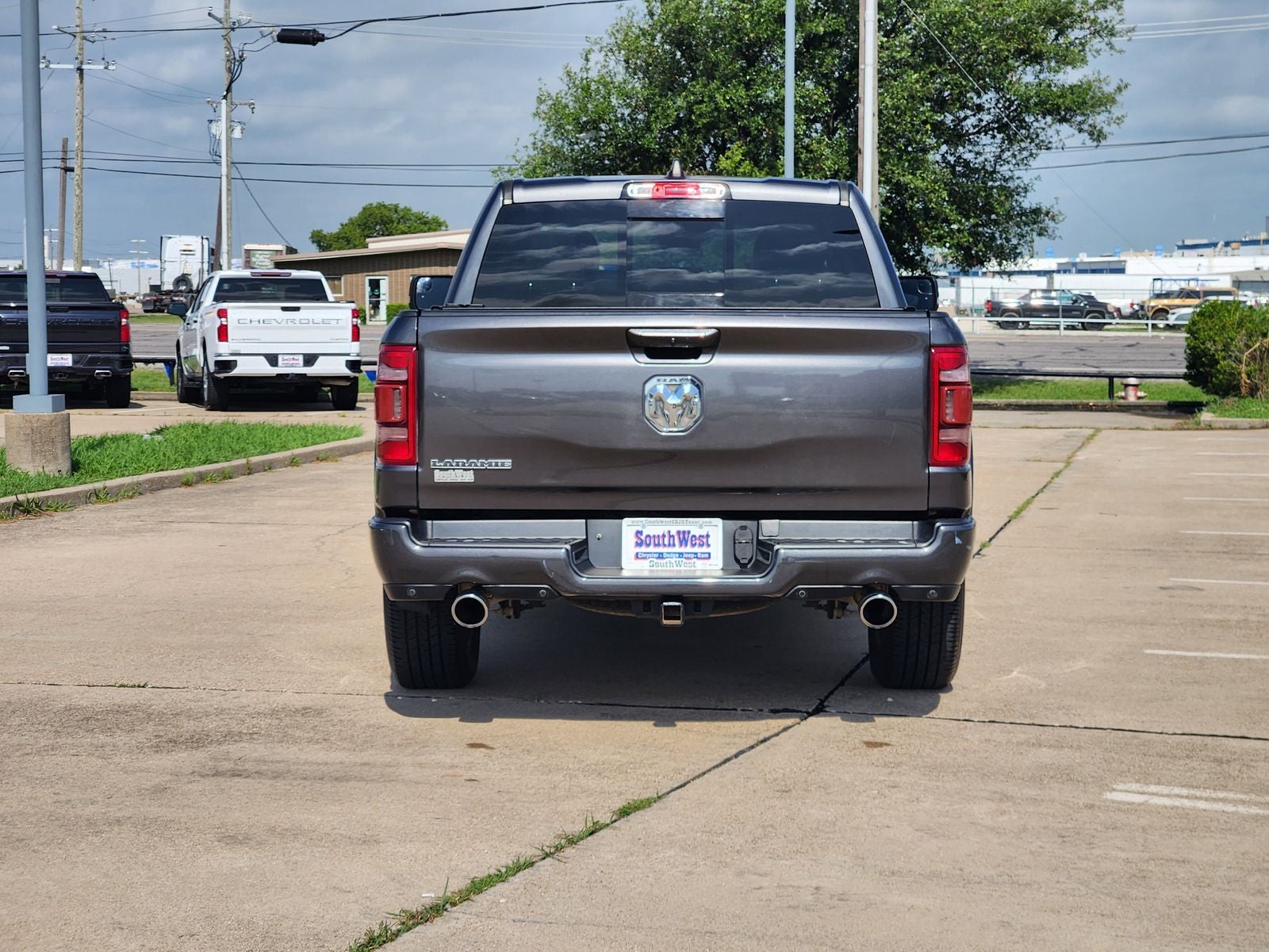 2022 RAM Ram 1500 Laramie Crew Cab 4x2 5'7' Box