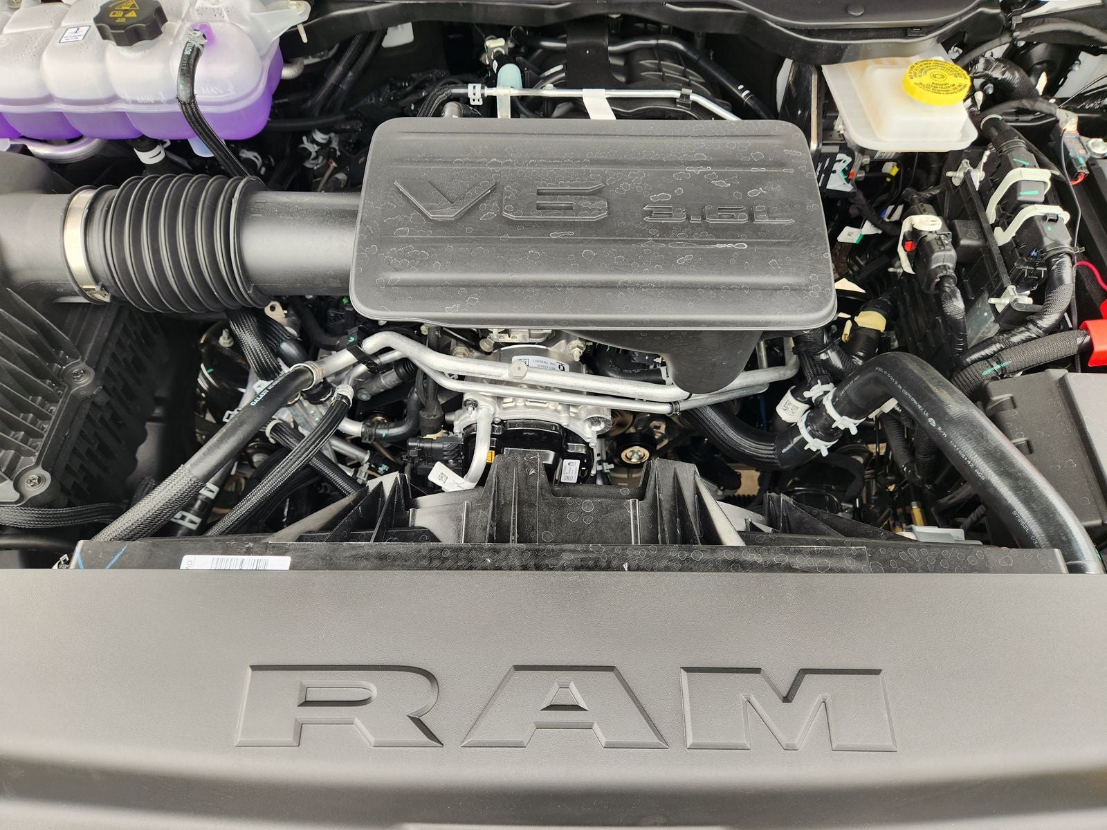 2026 RAM Ram 1500 RAM 1500 LONE STAR CREW CAB 4X4 5'7' BOX