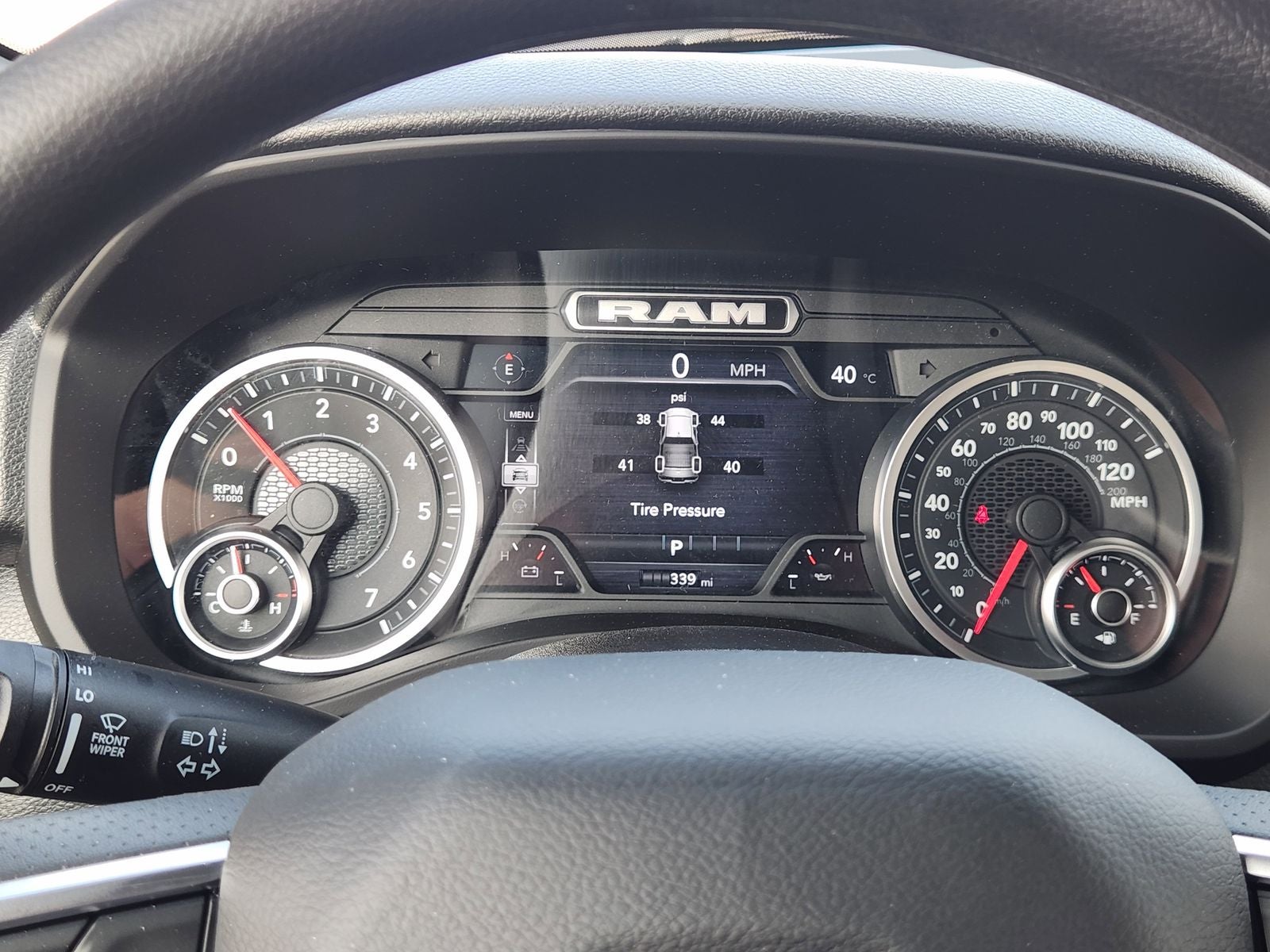 2026 RAM Ram 1500 RAM 1500 EXPRESS CREW CAB 4X4 5'7' BOX
