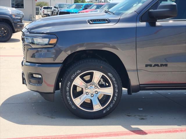 2026 RAM Ram 1500 RAM 1500 EXPRESS QUAD CAB 4X2 6'4' BOX