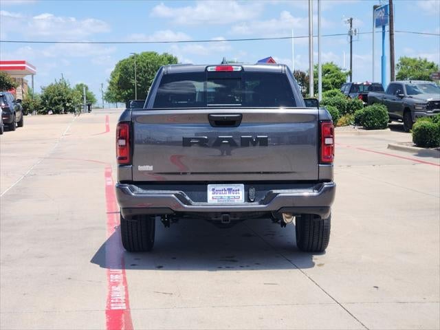 2026 RAM Ram 1500 RAM 1500 EXPRESS QUAD CAB 4X2 6'4' BOX