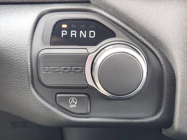 2026 RAM Ram 1500 RAM 1500 EXPRESS QUAD CAB 4X2 6'4' BOX