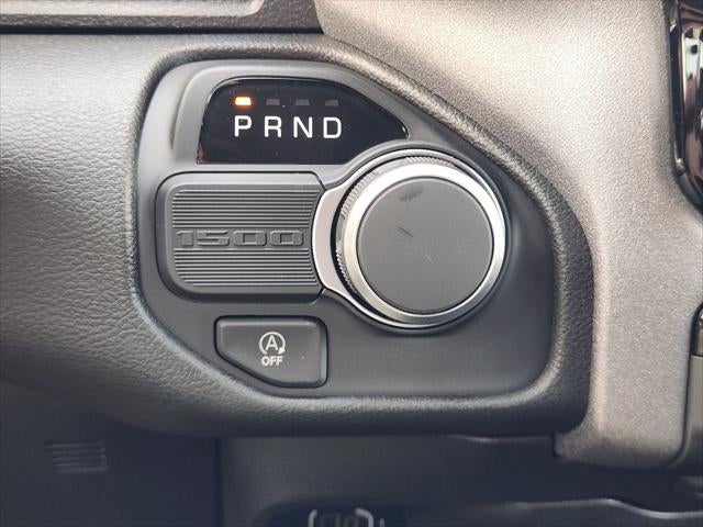 2026 RAM Ram 1500 RAM 1500 EXPRESS QUAD CAB 4X2 6'4' BOX