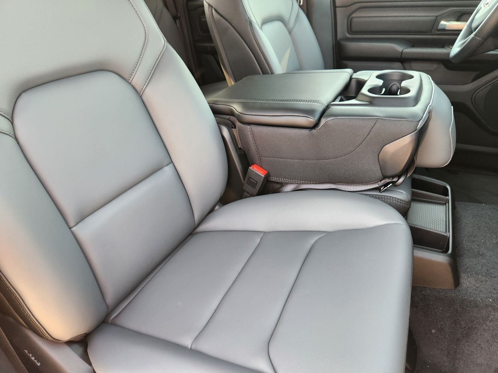 2026 RAM Ram 1500 RAM 1500 TRADESMAN QUAD CAB 4X2 6'4' BOX